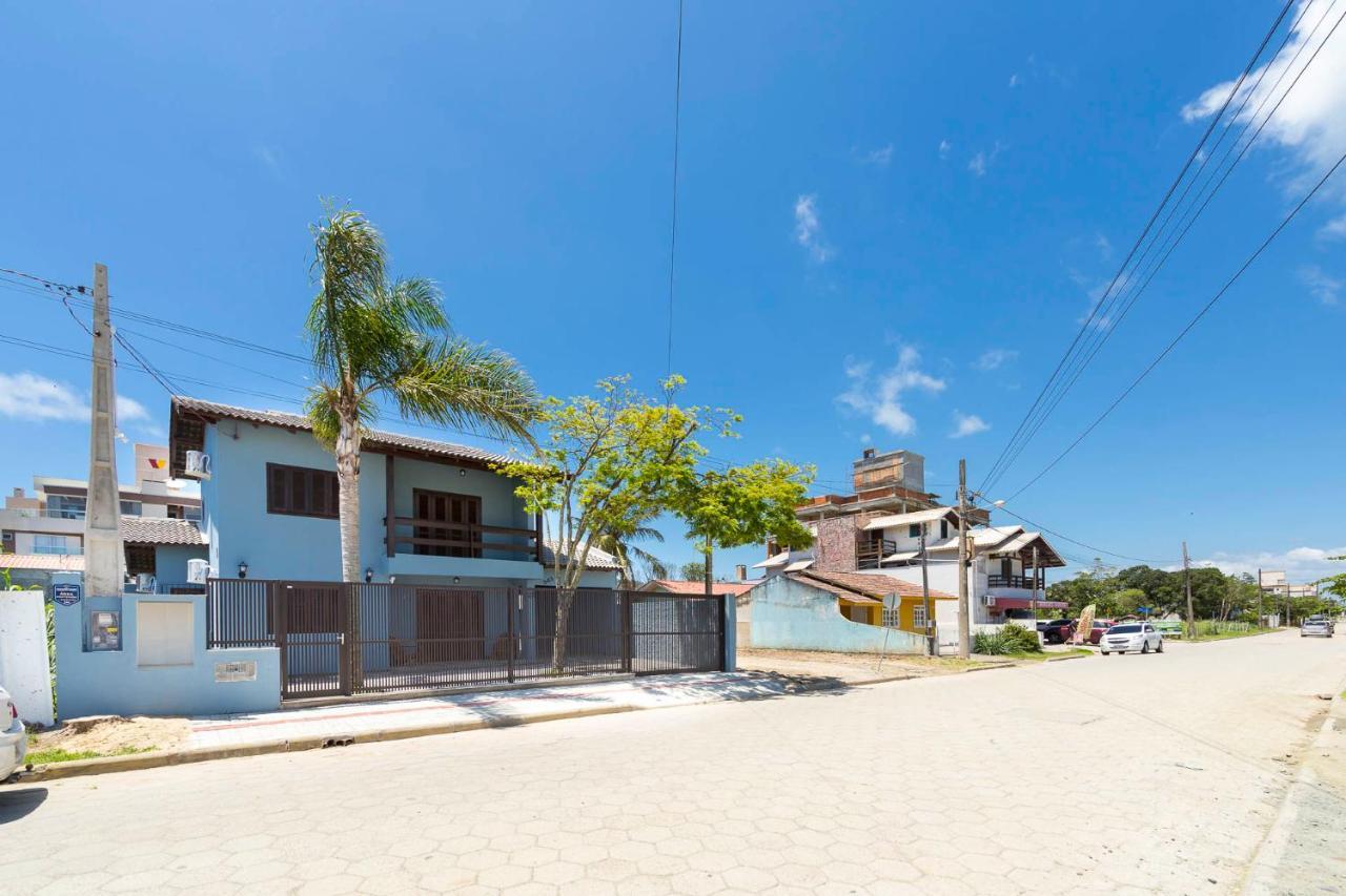 Casa Patta - 05 dormitórios, com piscina. Bombinhas Esterno foto