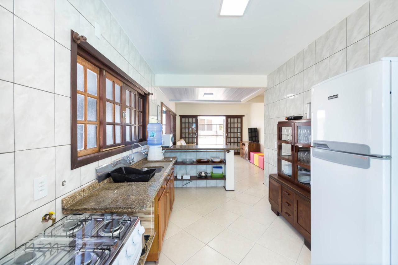 Casa Patta - 05 dormitórios, com piscina. Bombinhas Esterno foto